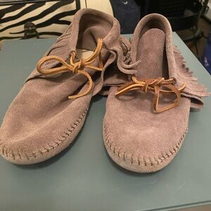 Minnetonka Women’s Bootie No Sole Grey